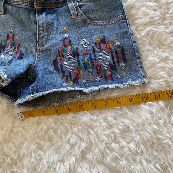 Roxy Cutoff Denim Low Rise Jeans Shorts Embroidered Medium Wash - Picture 9 of 9